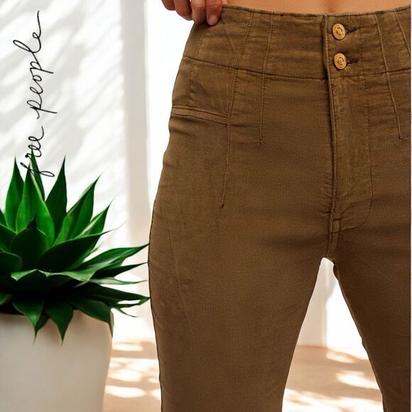 Free People Jayde Seamed Corduroy Flare Pants Jeans in the Size 32 in Fir Green - Picture 11 of 16